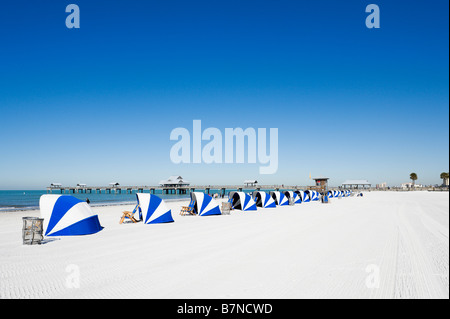 Plage Près de la jetée de la plage de Clearwater, la Côte du Golfe, Florida, USA Banque D'Images