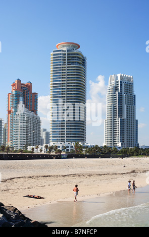 L'architecture de grande hauteur sur Miami Beach, Floride Banque D'Images