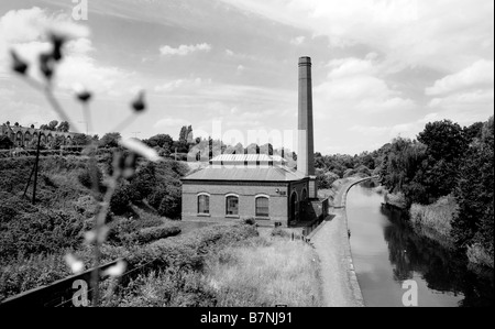 La nouvelle station de pompage de Smethwick, Smethwick, Sandwell et l'ancienne ligne principale de Birmingham Canal. Banque D'Images