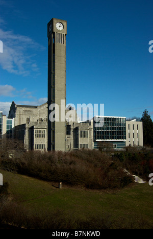 Ladner tour de l'horloge en face de la principale bibliothèque sur le campus de l'UBC Banque D'Images