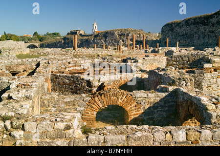 Beira Litoral, Coimbra, les ruines romaines de Conimbriga, Condeixa église à distance Banque D'Images