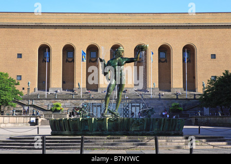 La Suède, Göteborg, Gotaplatsen, Statue de Carl Milles' Poseidon en face de Konstmuseet (le musée d'art) Banque D'Images