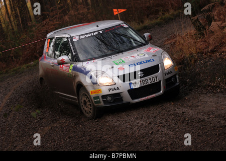 Les voitures de rallye en 2008 Tempest Banque D'Images