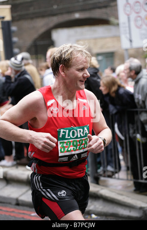 L'exécution de Gordon Ramsay le Marathon de Londres Banque D'Images