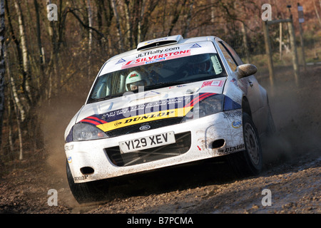 Les voitures de rallye en 2008 Tempest Banque D'Images