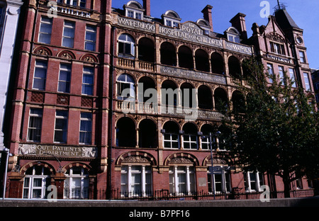 Le Schiller International University, anciennement Hôpital Royal Waterloo pour les enfants et les femmes Waterloo Road London Banque D'Images