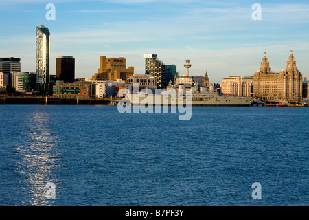 Beetham Tour ouest plus haut bâtiment de la Liverpool Capitale Européenne de la Culture 2008 (08) compte dans la rivière Mersey Banque D'Images