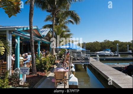 Parrot Key Caribbean Grill, Salé Sam's Marina, San Carlos, l'île de Fort Myers Beach, la Côte du Golfe, Florida, USA Banque D'Images