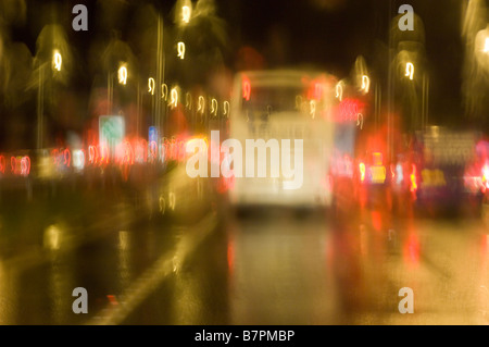 L'heure de pointe dans de fortes pluies à Édimbourg, en Écosse. Banque D'Images