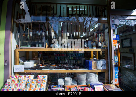 La boutique de calligraphie à Insadong Seoul la vente de balais et autres matériaux d'art Banque D'Images