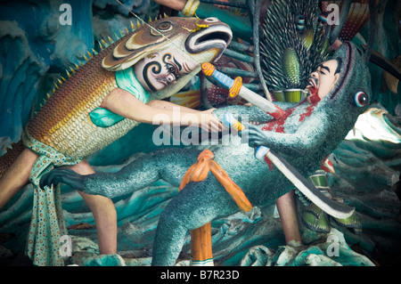 Diorama de la guerre entre les poissons et les grenouilles à Haw Par Villa, Singapour Banque D'Images