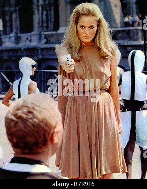 La Decima vittima La 10e victime Année : 1965 Italie Ursula Andress Directeur : Elio Petri Banque D'Images