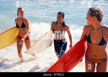 Blue Crush Année : 2002 USA / Allemagne Sanoe Lake, Michelle Rodriguez, Kate Bosworth Réalisateur : John Stockwell Banque D'Images