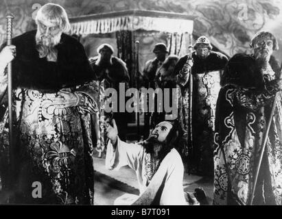 Ivan Groznyy Ivan le Terrible - Partie I Année : 1945 Réalisateur : Union soviétique Sergei M. Eisenstein Nikolai Cherkasov Banque D'Images