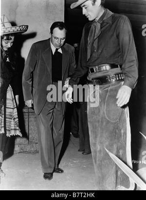 King Vidor King Vidor Gregory Peck, Jennifer Jones, King Vidor sur le tournage au soleil 'duel', 'Duel dans le soleil" Année : 1946 USA Réalisateur : King Vidor Banque D'Images