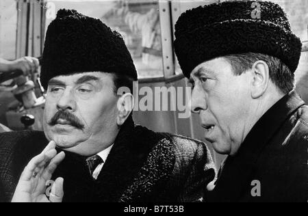 Il Compagno Don Camillo Année : 1965 Réalisateur : Luigi Comencini Fernandel, Gino Cervi Banque D'Images