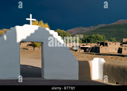 L'église San Geronimo Nouveau Mexique États-unis Taos Pueblo Banque D'Images