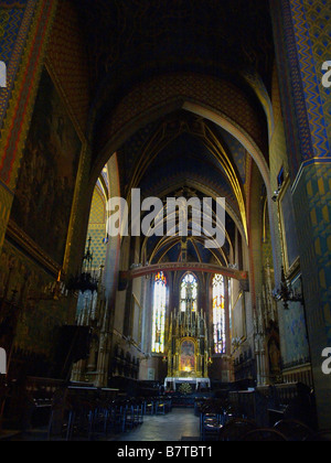 Vue intérieure d'une cathédrale à Cracovie, Pologne. Banque D'Images