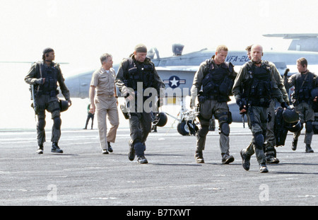 Les Larmes du soleil 2003 USA Charles Ingram, Tom Skerritt, Nick Chinlund, Cole Hauser, Bruce Willis, Chad Smith Réalisateur : Antoine Fuqua Banque D'Images