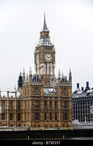 Big Ben, Westminster, England, UK, sous 10cm de neige, le plus lourd de neige en 18 ans Banque D'Images