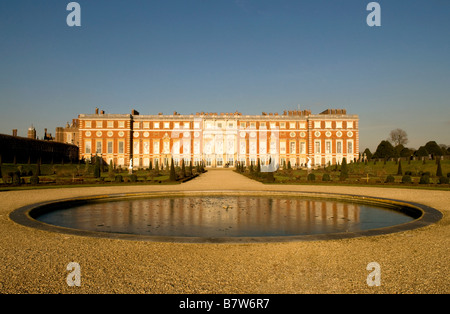 Hampton Court Palace à Surrey, Angleterre Banque D'Images