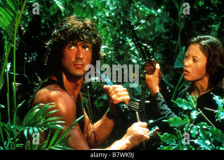 Rambo : First Blood Part 2 Année : 1985 USA Réalisateur : George P. Cosmatos Sylvester Stallone, Julie Nickson Banque D'Images