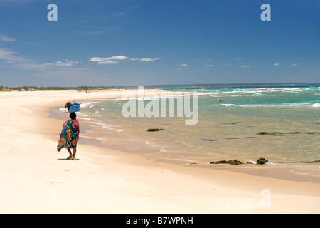 Afficher le long de la côte à Barra Beach près de Inhambane au sud du Mozambique. Banque D'Images