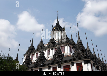 Loha Prasat Metal Palace temple bouddhiste à Phra Nakorn, dans le centre de Bangkok, Thaïlande Banque D'Images