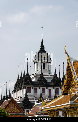 Loha Prasat Metal Palace temple bouddhiste à Phra Nakorn, dans le centre de Bangkok, Thaïlande Banque D'Images