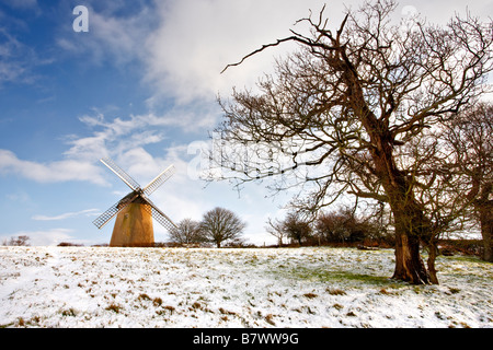 Moulin à Vent de Bembridge dans la neige Île de Wight Banque D'Images