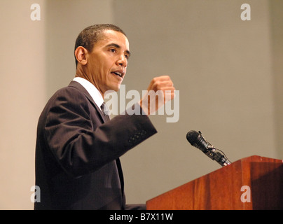 Barack Obama s'exprime sur des questions de foi et de politique à la conférence tenue à 2006 habitants Ville National Église chrétienne Banque D'Images