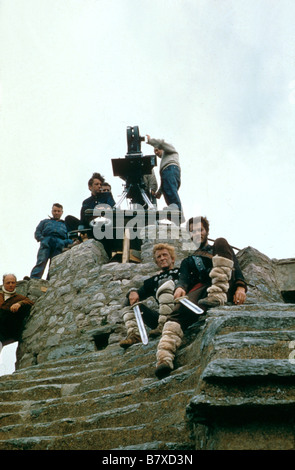 Les Vikings Année : 1958 USA Tony Curtis, Kirk Douglas sur l'ensemble Réalisateur : Richard Fleischer Banque D'Images