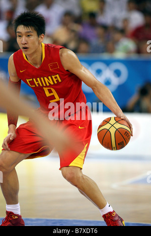 Sun Yue CHN 18 AOÛT 2008 Basket-ball Jeux Olympiques de Beijing 2008 Mens Groupe Préliminaire B Partie 57 match entre la Chine et Banque D'Images