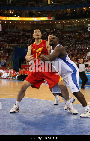 Yao Ming CHN 18 AOÛT 2008 Basket-ball Jeux Olympiques de Beijing 2008 Mens Groupe Préliminaire B Partie 57 match entre la Chine et la Grèce au Gymnase olympique de basketball de Beijing Chine Photo par Koji Aoki AFLO SPORT 0008 Banque D'Images