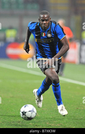 Mario Balotelli, entre le 1er octobre 2008 Football Ligue des Champions Groupe B premier match aller entre l'Inter Milan et le Werder Brême au stade San Siro à Milan Italie Photo par Enrico Calderoni AFLO SPORT 0391 Banque D'Images