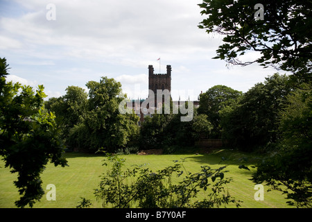 La cathédrale de Chester à partir de l'enceinte romaine dans le centre de la ville médiévale de Chester, Angleterre Banque D'Images