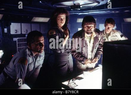 Année : 1979 Alien USA / UK Réalisateur : Ridley Scott Sigourney Weaver , Tom Skerritt , John Hurt , Ian Holm Banque D'Images