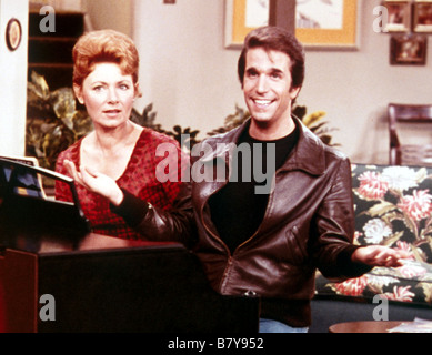 Happy Days séries télé 1974 - 1984 USA Créé par : Garry Marshall Henry Winkler, Marion Ross Banque D'Images