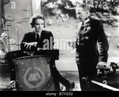 Dishonored Année : 1931 USA Marlene Dietrich, Gustav von Seyffertitz Directeur : Josef von Sternberg Banque D'Images
