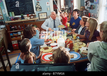 Moins cher à la douzaine Année : 2003 USA Réalisateur : Shawn Levy , Steve Martin, Tom Welling, Hilary Duff Banque D'Images