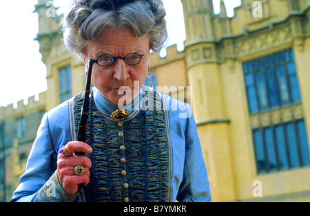 Nanny McPhee Année : 2005 USA / UK Angela Lansbury Réalisateur : Kirk Jones Banque D'Images