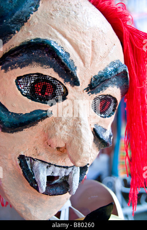 Masque de danse festival traditionnel du Nicaragua de moustiques fil mesh, tels que portés au Festival de San Sebastian Banque D'Images