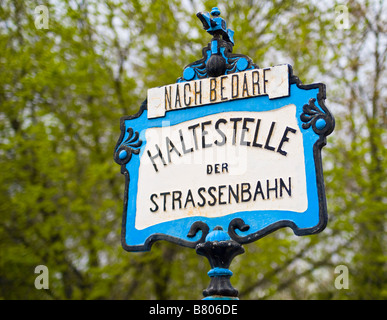 Vienne, Autriche. (Nach Bedarf ancienne demande l'arrêt de tramway). Strassenbahn Haltestelle Banque D'Images