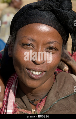 Portrait d'une femme Omovalley tribal Dorze Afrique Ethiopie Banque D'Images