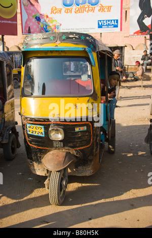 Garçon en rickshaw Bikaner Rajasthan Inde Banque D'Images