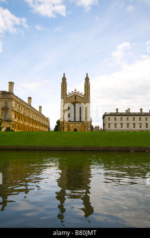 Chapelle du Kings College à l'Université de Cambridge comme vu de la rivière Cam. Banque D'Images