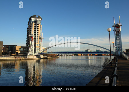 Lowry passerelle, Salford Quays Banque D'Images