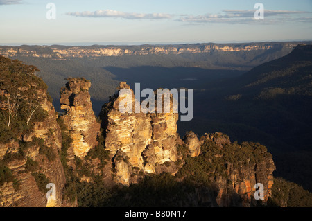 La fin de l'après-midi la lumière sur les Trois Soeurs et Jamison Valley Blue Mountains Katoomba, Australie Nouvelle Galles du Sud Banque D'Images