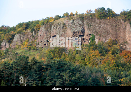 Les grottes de Jonas près du village de Saint-Pierre-Colamine. Puy de Dôme. L'Auvergne. La France. Banque D'Images