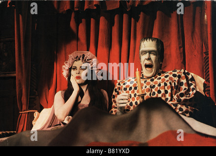 Munster Munster, Go Home, rendez-vous sur Accueil Année : 1966 USA Yvonne de Carlo, Fred Gwynne Directeur : Earl Bellamy Banque D'Images